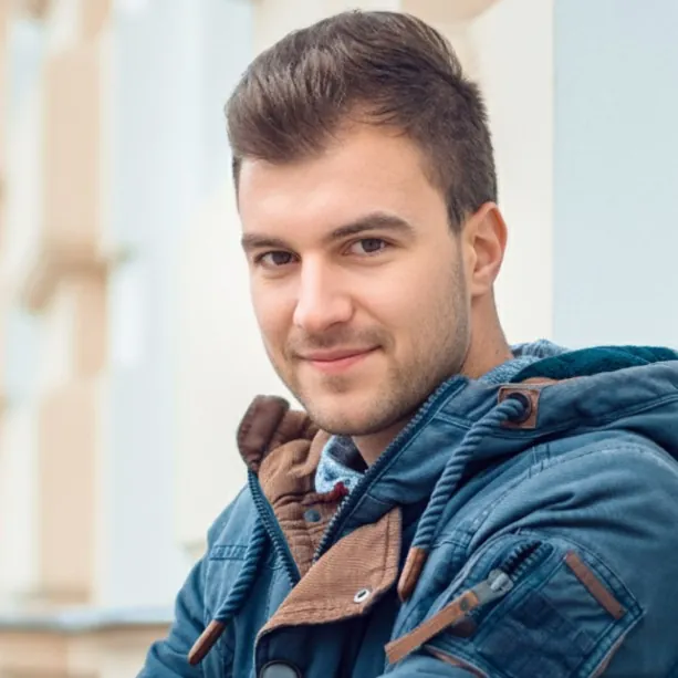 Олег Гриценко